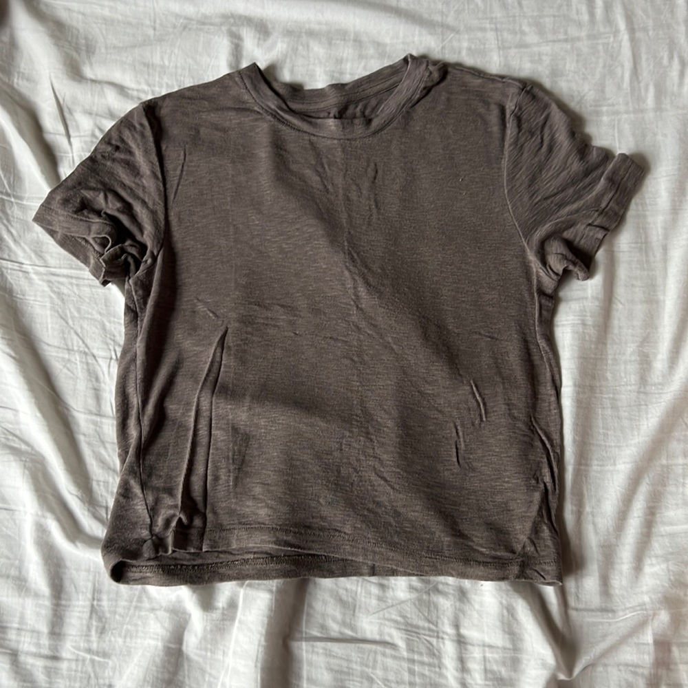AE crew neck baby tee
